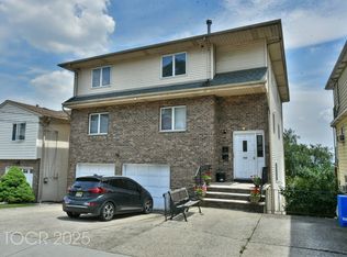 633 5th St FLOOR 2, Carlstadt, NJ 07072