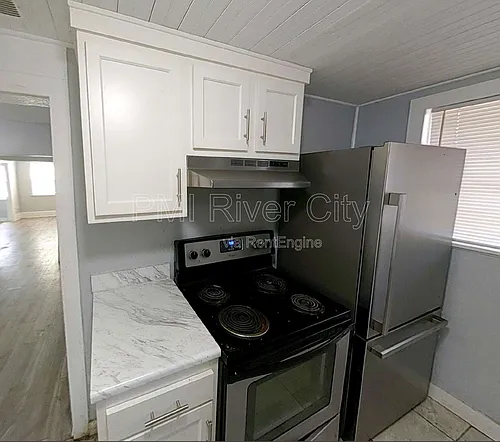 1331 W 25th St Photo 1
