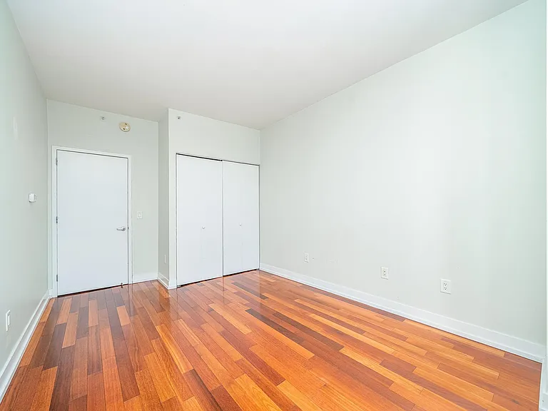 389 Washington St #H — Photo 9