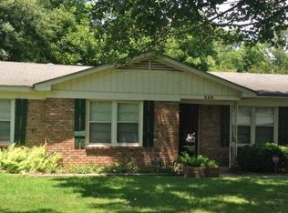 220 Teresa Dr, Greenville, MS 38701