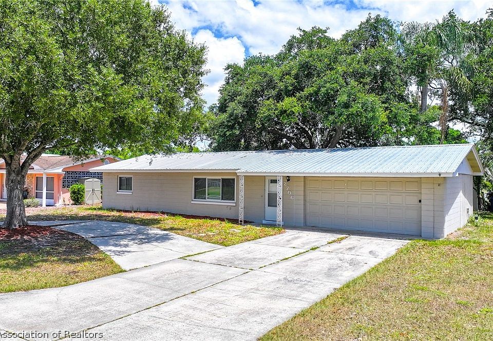 1st image of 2706 Kingswood Dr