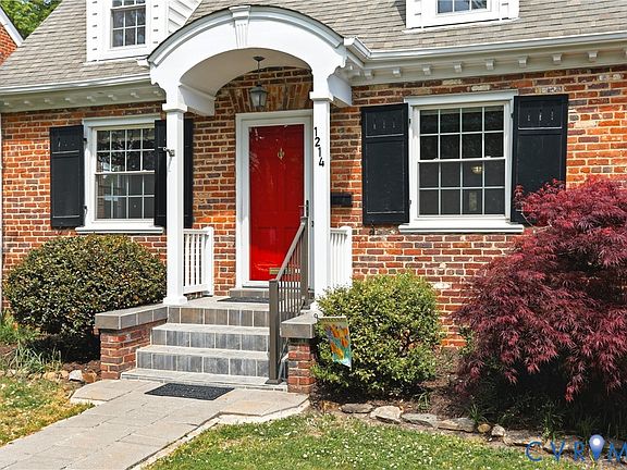 2nd image of 1214 Warren Ave