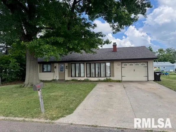 506 Lotus Ln, Washington, IL 61571