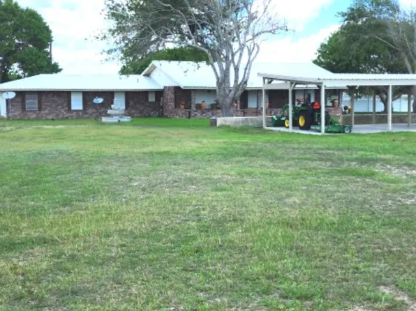 177 Shirmer Rd, Woodsboro, TX 78393