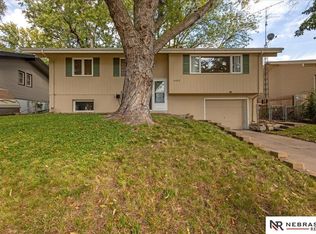 4442 Grandview Blvd, Lincoln, NE 68521