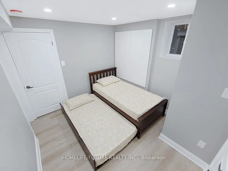 230 Ellis Cres #BASEMENT — Photo 18