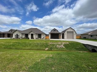 2106 Yarnell Rd, Dickinson, TX 77539