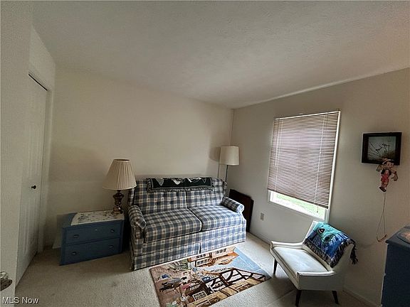 5th image of 383 Quail Roost Dr