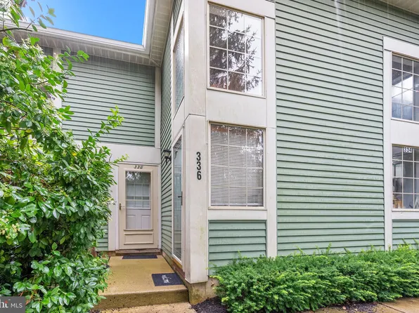 336 Green Meadow Ln, Horsham, PA 19044