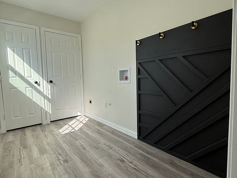 504 N Denison St — Photo 12