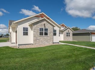 1017 S Nicholas Ave, Brandon, SD 57005