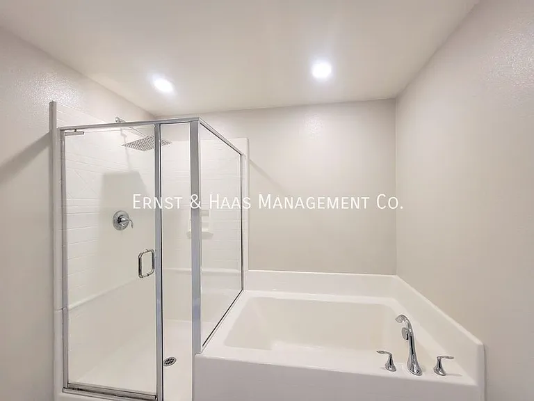 14414 Strawberry Ln #4 — Photo 22