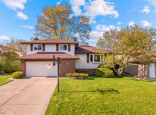 2724 Coventry Dr, Parma, OH