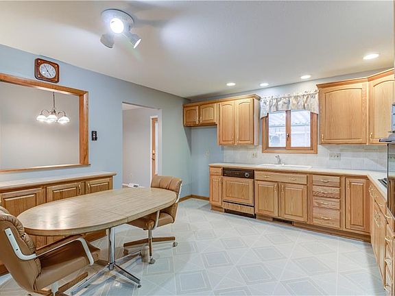 4th image of 15487 Sandalhaven Dr