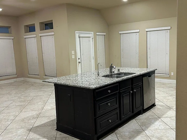 10310 Rouken Glen Ct — Photo 12