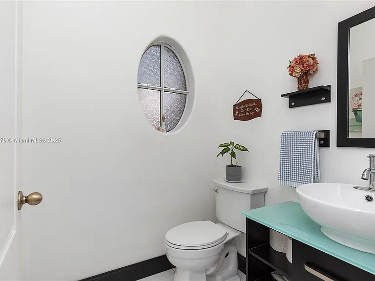 3864 SW 169th Ter — Photo 17