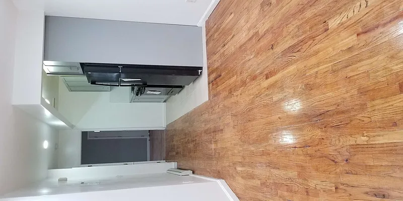 Rented by City Express Realty & Management Corp | media 48