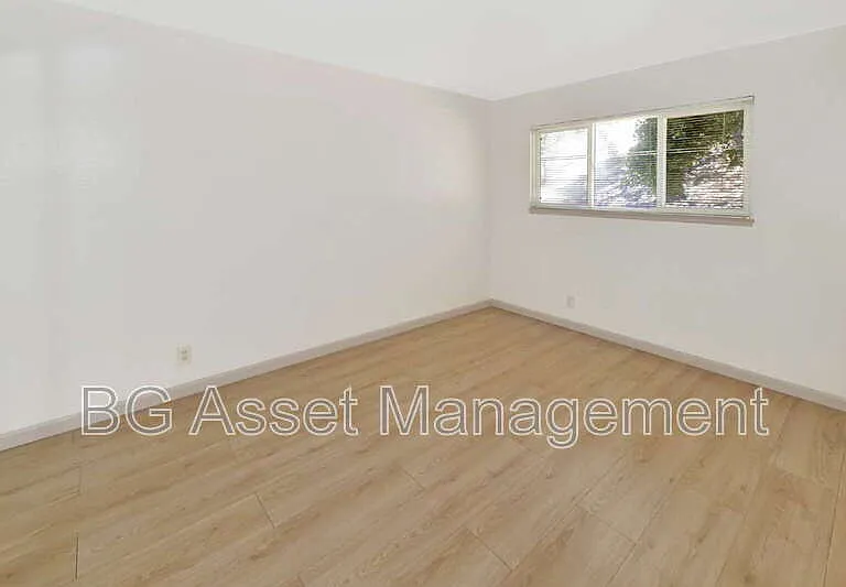 8049 Greenridge Dr #26 — Photo 8