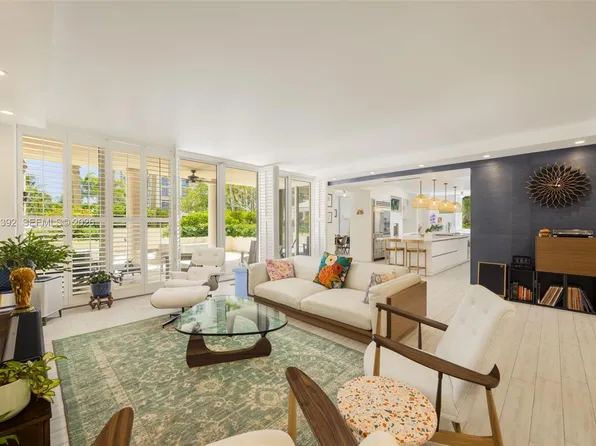 445 Grand Bay Dr APT 104, Key Biscayne, FL 33149