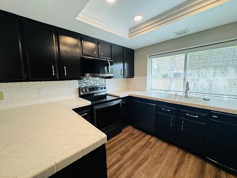 1775 Monte Vista Dr — Photo 5