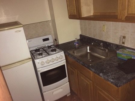 2nd image of 225 Madison St
