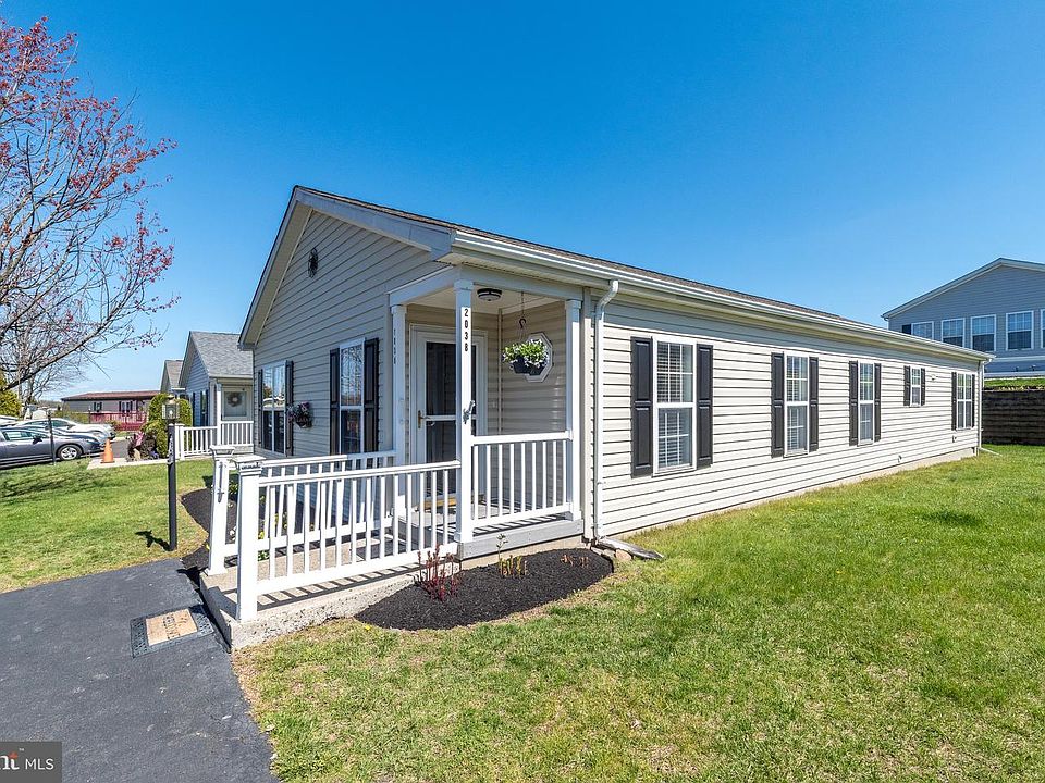 1st image of 2038 Highland Ct #2038