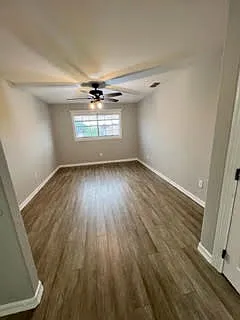 1610 W Kuhn St #3 — Photo 9