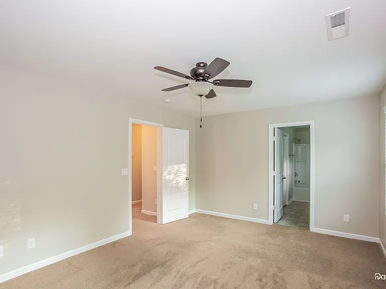 2301 Stonehaven Dr — Photo 12