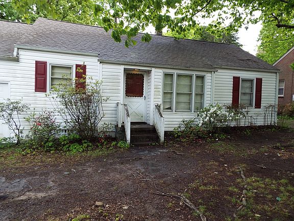 3rd image of 712 Cedar Ave