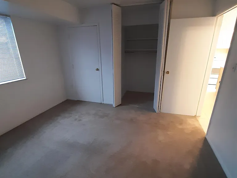 143 Lynnwood Mnr — Photo 9