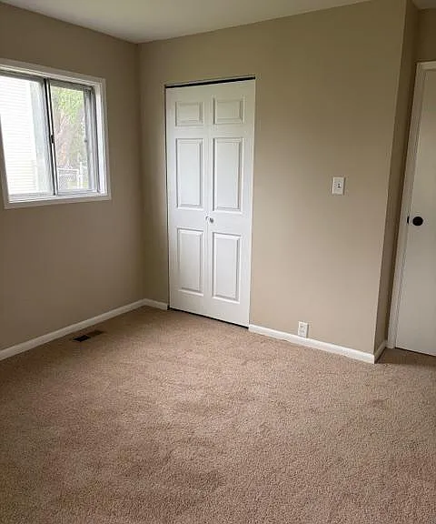 713 Essex Ave — Photo 10