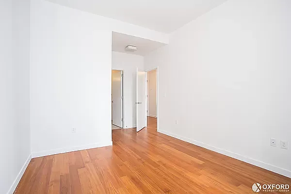 Rented by Oxford Property Group | media 8