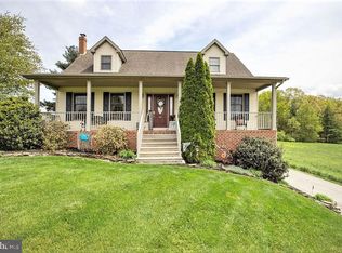 780 Fairview Dr, Hanover, PA 17331