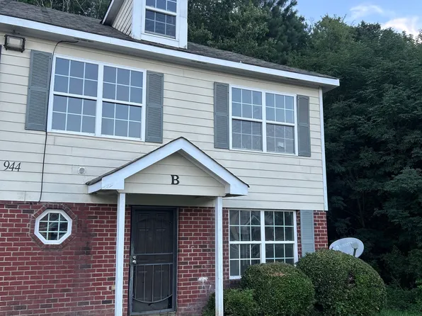 944 Old Mill Pt #B, Monroe, GA 30655