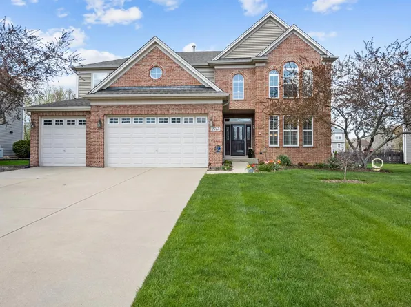 2717 Berman Rd, North Aurora, IL 60542