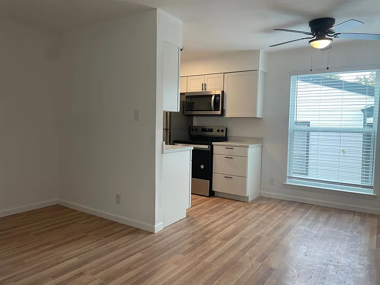 2803 Hemphill Park #B-110 — Photo 6