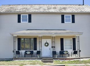 864 Chestnut St, Nelsonville, OH 45764