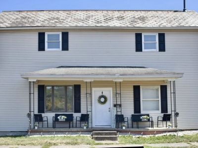 864 Chestnut St, Nelsonville, OH, 45764