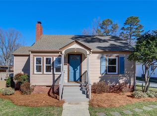 2622 Springwood Dr, Greensboro, NC 27403