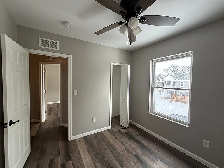 2917 Baldwin St — Photo 11