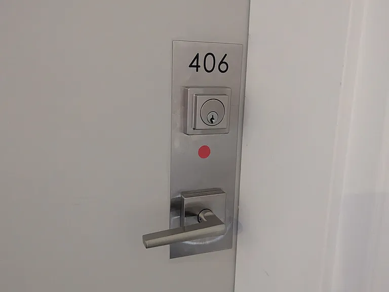 121 King St W — Photo 50