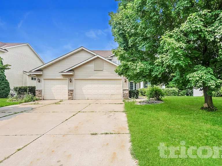 2056 Staghorn Dr — Photo 1