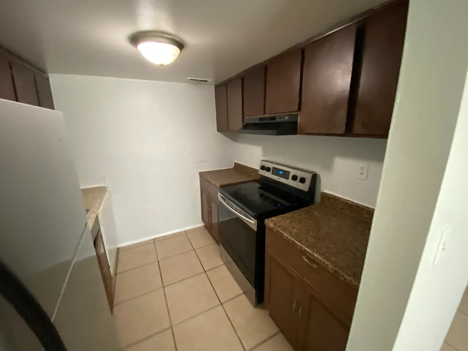 1 bed, 650 sqft, $1,000 — Photo 2