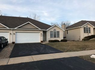 235 Hillcrest Ln, Steger, IL 60475