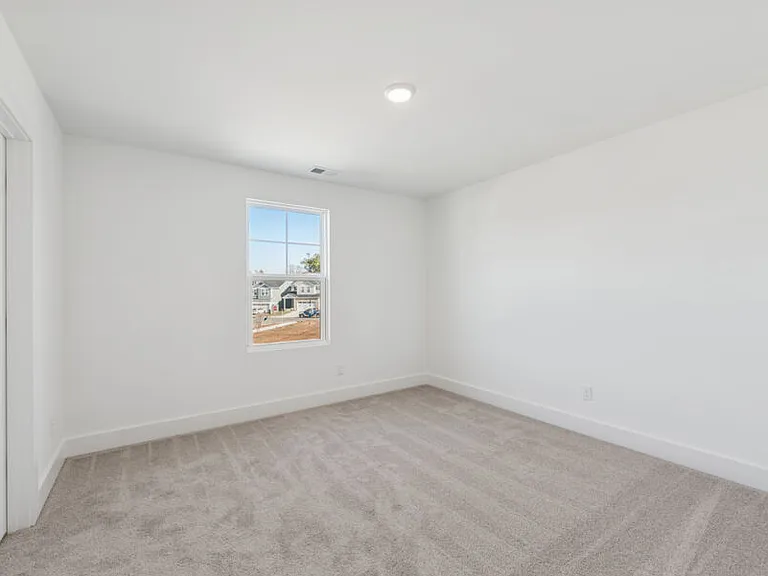 553 Cana Cir — Photo 2