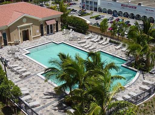 Building Amenities-Pool