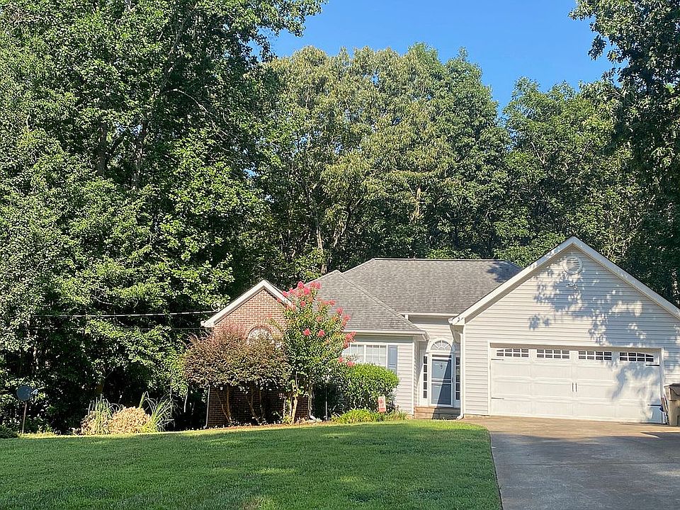 1st image of 386 River Point Dr