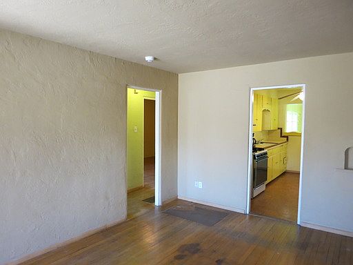 4th image of 1345 Vassar Dr NE