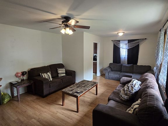 4th image of 164 N Prairie Ave