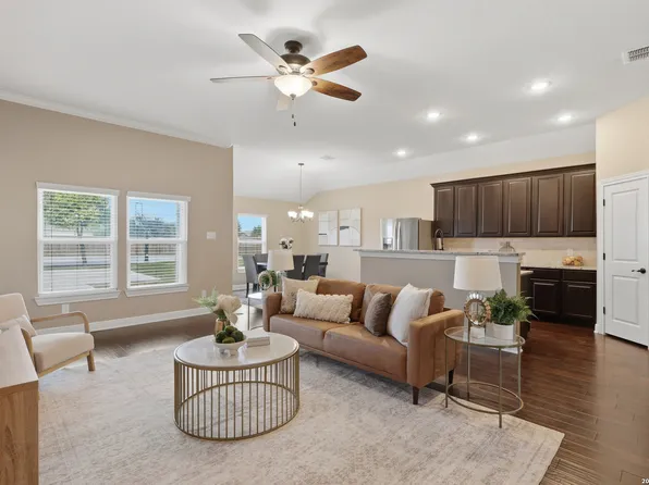 7087 Turnbow, San Antonio, TX 78252